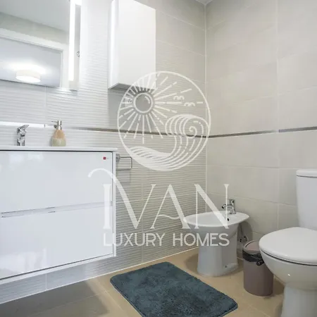 Casa Dajumai Ivan Luxury Homes 7ªplta Frontal 1ªlínea